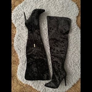 Velvet boots